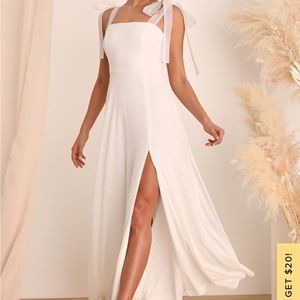 NWT•Lulus White Maxi Dress•Chiffon Rubin straps